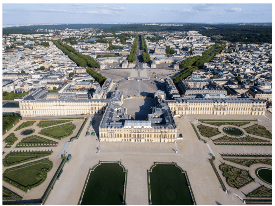 Palace of Versailles makes a cool Minecraft castle